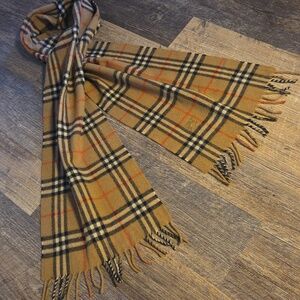 Burberry 100% Lambs Wool Made In Scotland Classic Tan Plaid Men's/weman's Scarf